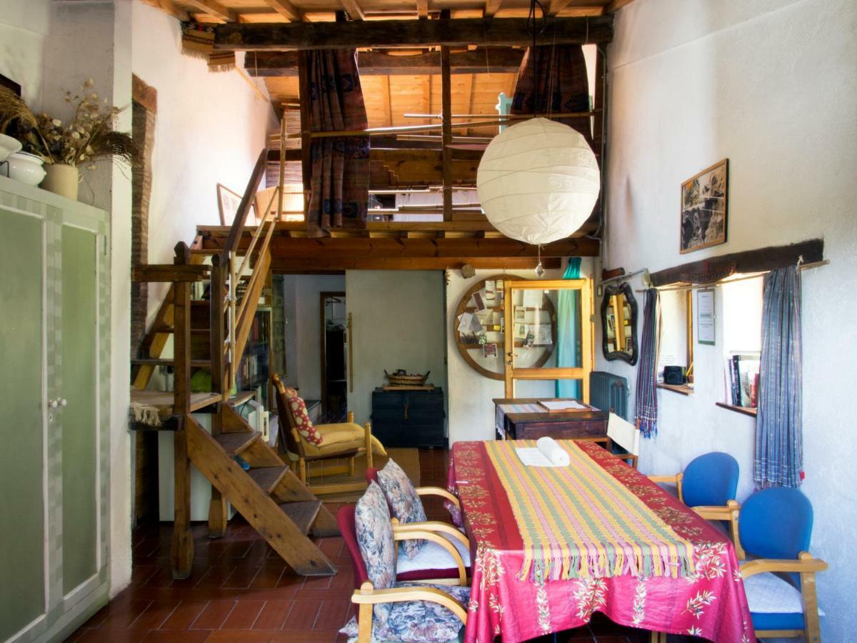 Casa La Valle, Gubbio, Frazione Santa Cristina Bed & Breakfast Exterior photo